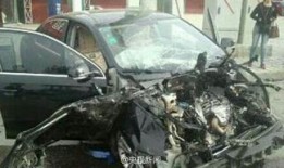 伊滨最新车祸爆料新闻,悲剧瞬间，生命消逝，警方全力调查